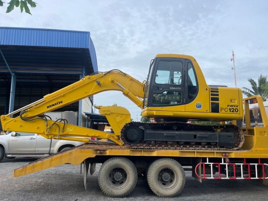 รถแม็คโครให้เช่า