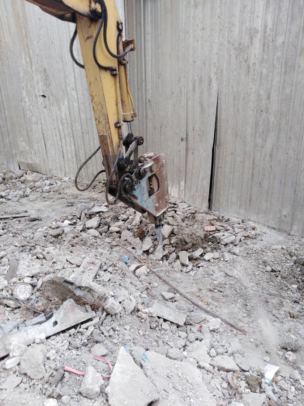 รับงานเคลียร์พื้นที่